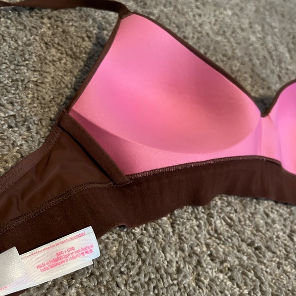 VS PINK Wear Everywhere Wireless Livhtly Limed Bra 32C - Picture 5 of 6